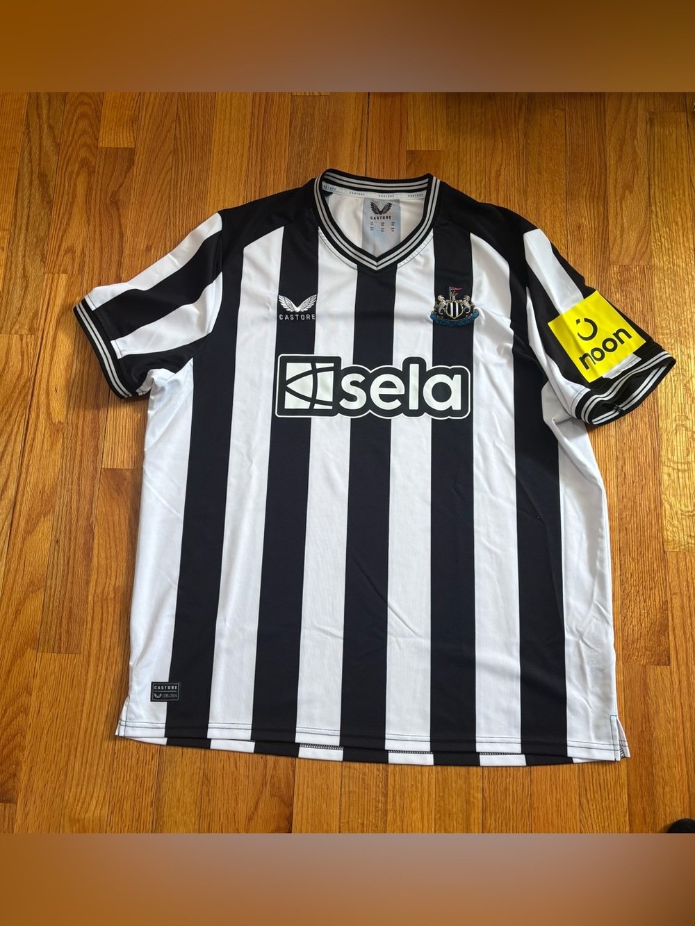 Castore Newcastle United Home Jersey 23/24 2XL mens like new